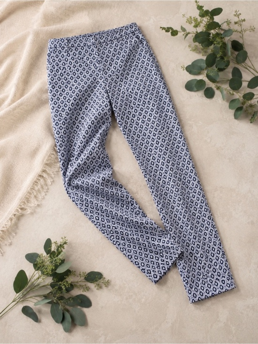 H&M Navy & White Geometric Print Ankle Pants | Side Zip | Slim Fit | Resort Chic